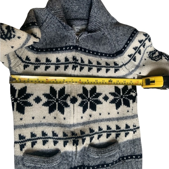 Aritzia TNA Lambswool Knit Sweater – tag Large (Fits Women’s S) - Picture 4 of 5